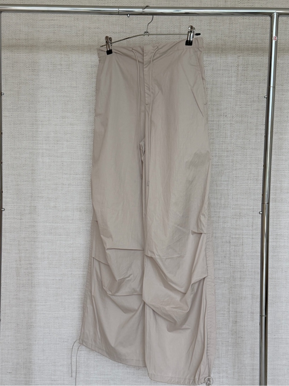 Zara Men's Light Beige Wide-Leg Drawstring Chinos